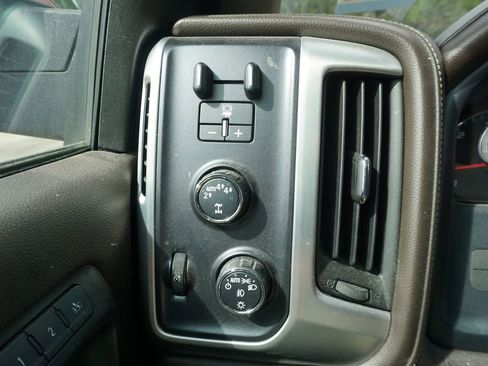 Used 2017 GMC Sierra 1500 SLT image 4