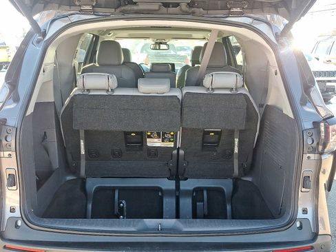 Certified 2024 Toyota Sienna XLE image 32