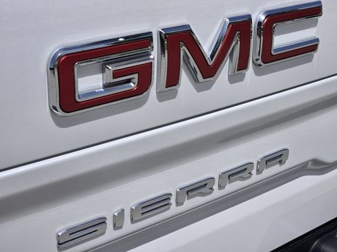 Used 2022 GMC Sierra 1500 SLT AWD/4WD image 12