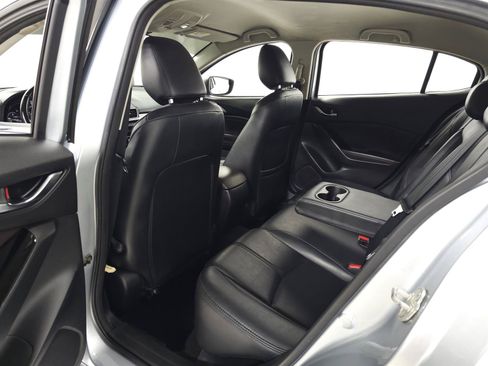Used 2018 MAZDA MAZDA3 Touring FWD image 20