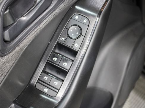Used 2023 Nissan Rogue S AWD/4WD image 5