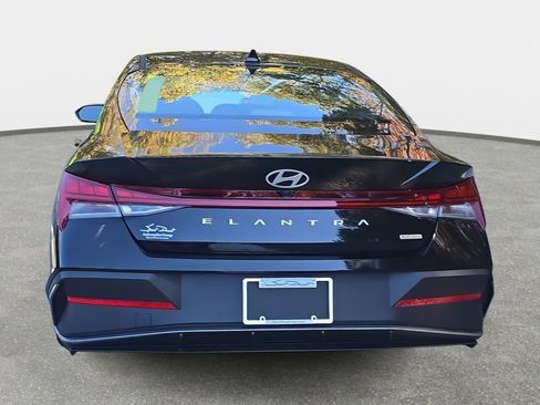 New 2026 Hyundai Elantra Blue image 6