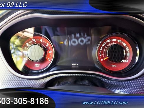 Used 2015 Dodge Challenger SRT Hellcat RWD image 22