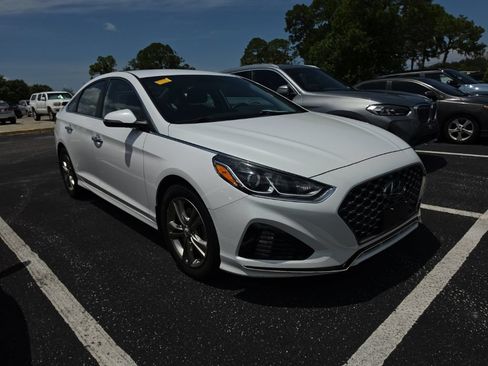 Used 2019 Hyundai Sonata SEL w/ Cargo Package FWD image 3