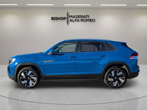 Used 2025 Volkswagen Atlas Cross Sport SE image 4