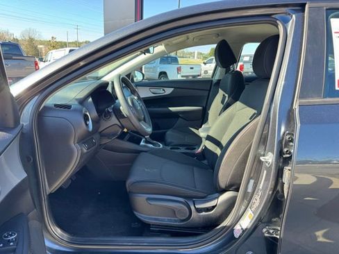 Used 2024 Kia Forte LXS image 19