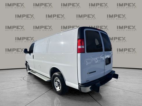 Used 2024 Chevrolet Express 2500 w/ Driver Convenience Package image 3