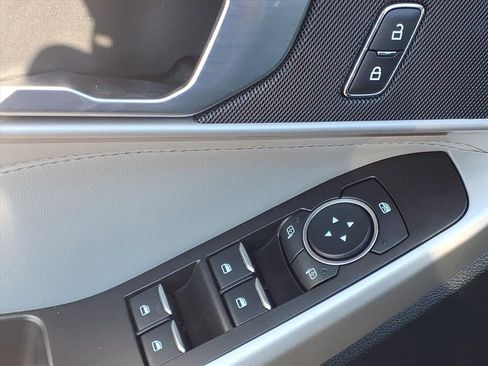 Used 2023 Ford Explorer XLT w/ Equipment Group 202A image 22