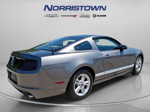 Used 2014 Ford Mustang Coupe RWD image 6