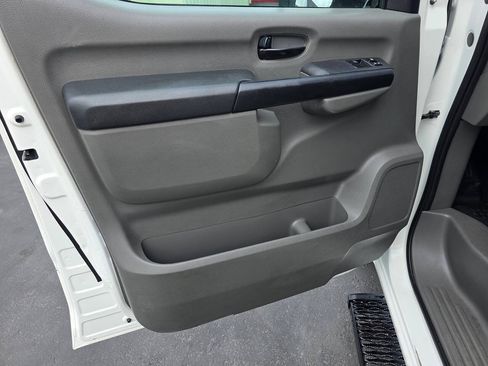 Used 2018 Nissan NV 3500 S RWD image 23