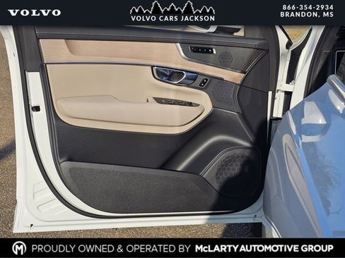 New 2026 Volvo XC90 B5 Plus w/ Protection Package Premier image 12