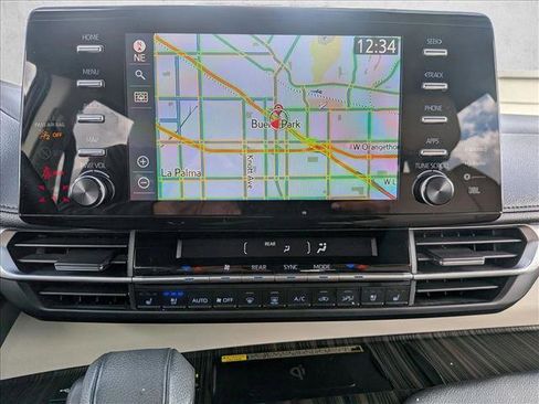 Certified 2023 Toyota Sienna Limited image 13