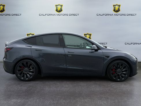 Used 2022 Tesla Model Y Performance AWD/4WD image 6