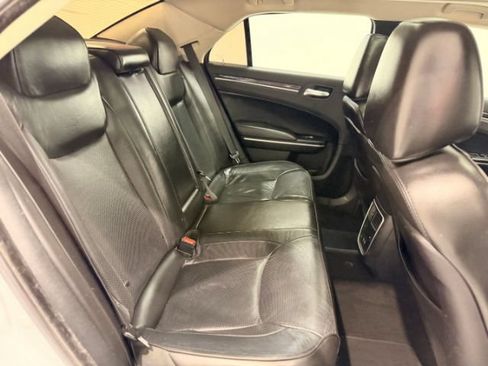 Used 2020 Chrysler 300 Limited AWD/4WD image 46