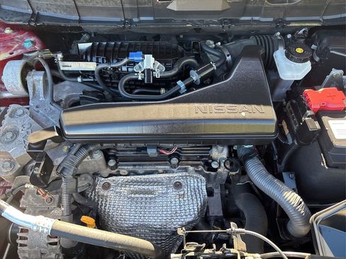 Used 2019 Nissan Rogue SV image 13