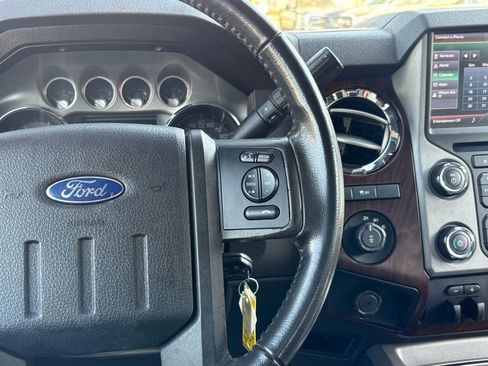 Used 2014 Ford F250 Lariat w/ Chrome Package image 38