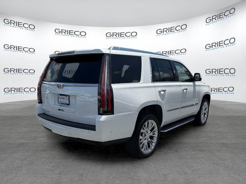 Used 2019 Cadillac Escalade Luxury RWD image 7
