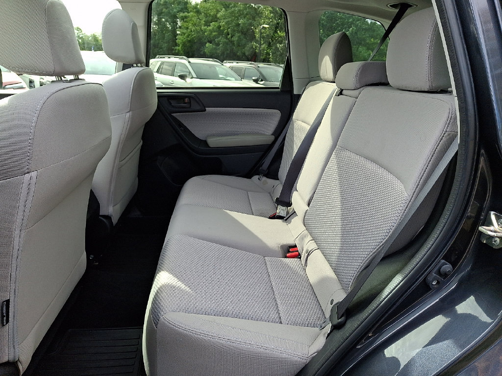 Used 2017 Subaru Forester 2.5i Premium AWD/4WD image 11