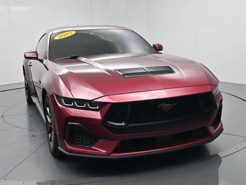 Used 2025 Ford Mustang GT Premium RWD image 2