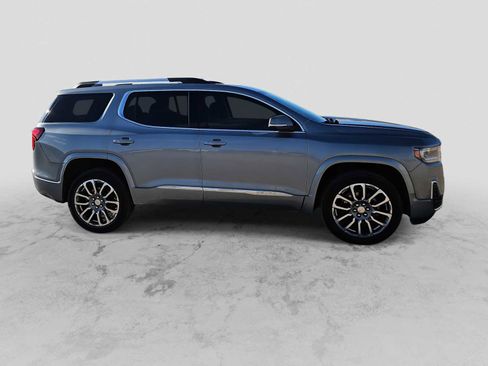 Used 2023 GMC Acadia Denali w/ Denali Technology Package image 9