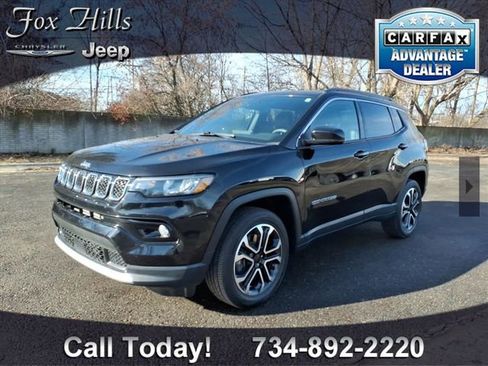 Used 2023 Jeep Compass Limited AWD/4WD image 3