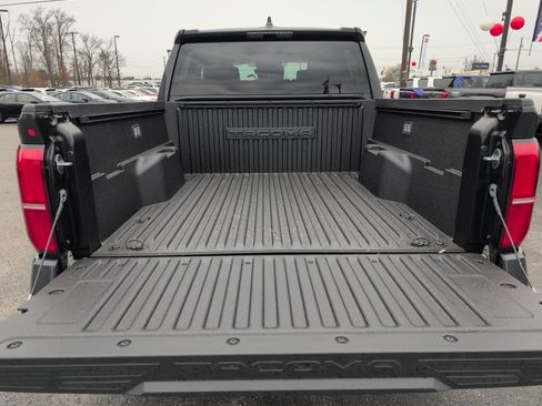 New 2025 Toyota Tacoma SR5 image 5