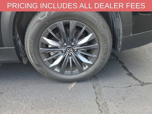 Used 2025 MAZDA CX-70 3.3 Turbo w/ Preferred Package AWD/4WD image 11