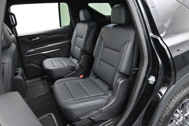 Used 2025 Chevrolet Traverse LT AWD/4WD image 30