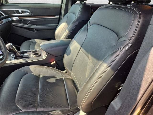 Used 2018 Ford Explorer Limited w/ Equipment Group 301A FWD image 12
