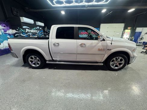 Used 2016 RAM 1500 Laramie w/ Convenience Group AWD/4WD image 6