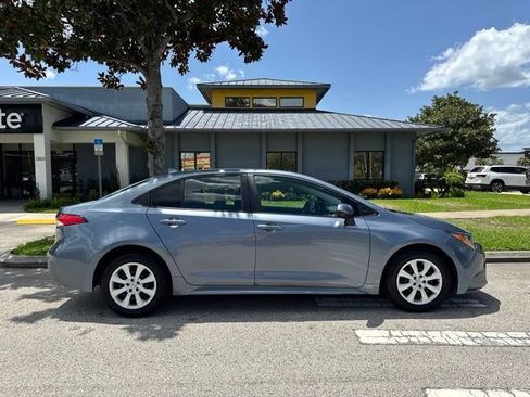 Used 2024 Toyota Corolla LE FWD image 8