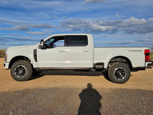 New 2026 Ford F250 Platinum w/ Tremor Off-Road Package image 9