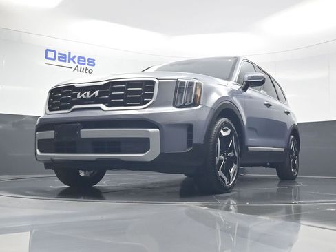 Used 2025 Kia Telluride S AWD/4WD image 44