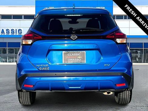 Used 2023 Nissan Kicks SV image 6