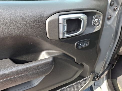 Used 2023 Jeep Wrangler Sport AWD/4WD image 14