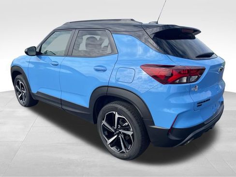 Used 2023 Chevrolet TrailBlazer RS w/ Sun and Liftgate Package AWD/4WD image 3