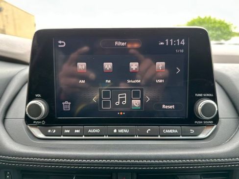 Used 2023 Nissan Rogue SV AWD/4WD image 12