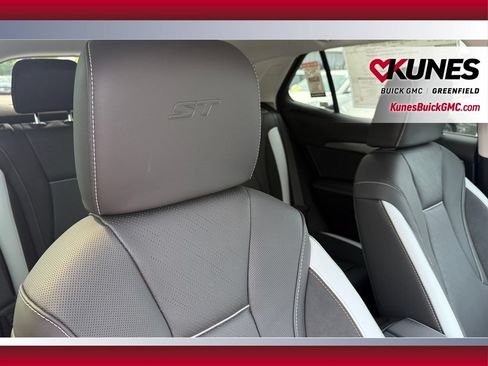 New 2026 Buick Envision Sport Touring AWD/4WD image 38
