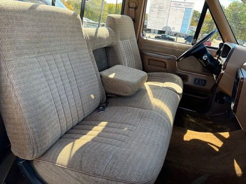 Used 1990 Ford F150 2WD Regular Cab image 23