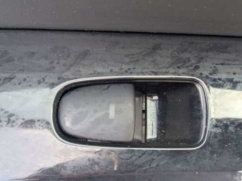 Used 2024 Nissan Altima 2.0 SR FWD image 25