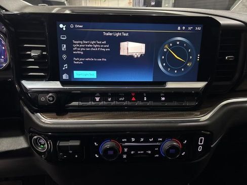 Used 2025 Chevrolet Silverado 2500 LT w/ Convenience Package image 21