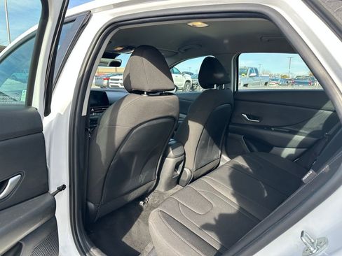 Used 2024 Hyundai Elantra SEL image 10