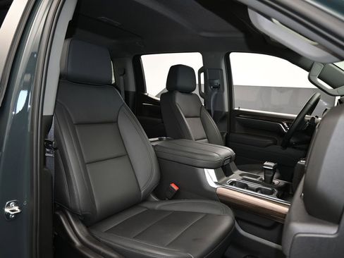 Used 2025 Chevrolet Silverado 1500 LT Trail Boss w/ Convenience Package II image 43