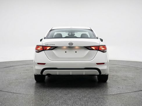 Used 2025 Nissan Sentra SV image 7