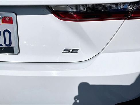 Certified 2025 Toyota Camry SE FWD image 9
