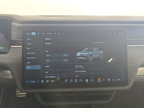 Used 2024 Rivian R1T Adventure AWD/4WD image 27