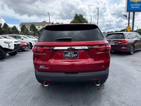 Used 2023 Chevrolet Traverse LT FWD image 4