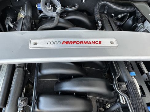 Used 2019 Ford Mustang Shelby GT350 w/ Technology Package RWD image 21