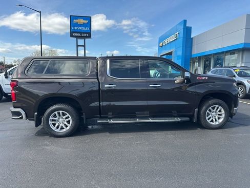 Used 2019 Chevrolet Silverado 1500 LTZ w/ Z71 Off-Road Package AWD/4WD image 8