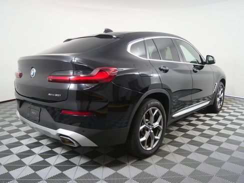 Used 2025 BMW X4 xDrive30i w/ Premium Package AWD/4WD image 3